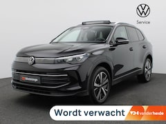 Volkswagen Tiguan - 1.5 eHybrid Life Edition 204PK DSG Trekhaak, Panoramadak, 19" LM Velgen, Achteruitrijcamer