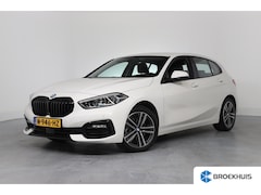 BMW 1-serie - 118i Business Edition | Trekhaak | Navigatie | Camera | Climate control | Cruise control |