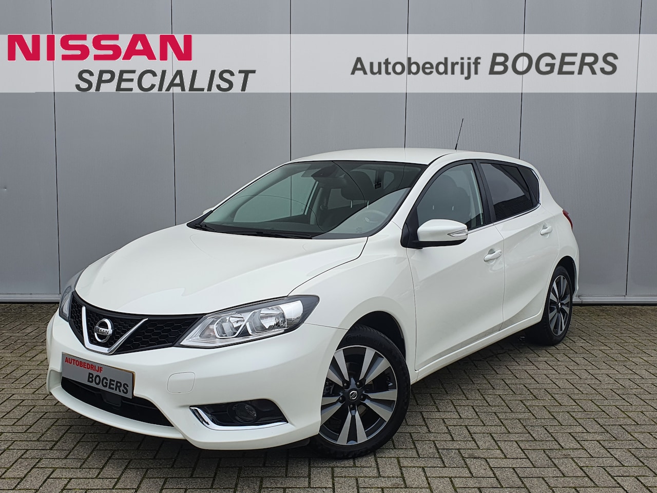 Nissan Pulsar - 1.2 DIG-T N-Connecta Navigatie, Climate Control, Cruise Control, Keyless Entry, 17"Lm, Ach - AutoWereld.nl
