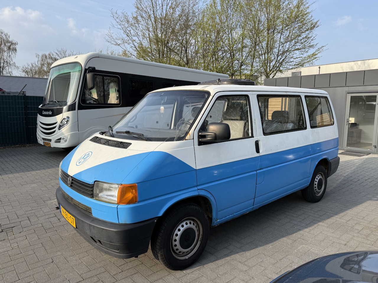Volkswagen Transporter Kombi - 1.9 TD 292 - 8 Persoons - Zeer Nette staat - AutoWereld.nl