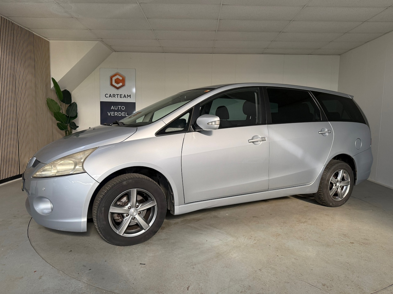 Mitsubishi Grandis - 2.4-16V Intense 7 Persoons, Airco, Trekhaak, LMV, Cruise control - AutoWereld.nl