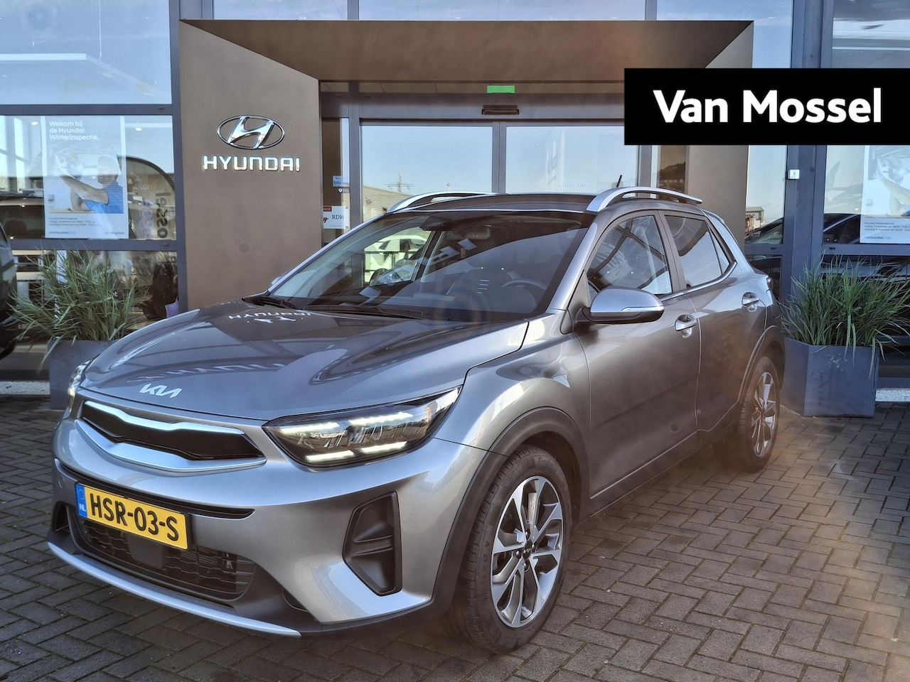 Kia Stonic - Inspire 1.0T ISG 7DCT | Automaat | Apple Carplay / Android Auto | Camera | Cruise Control - AutoWereld.nl