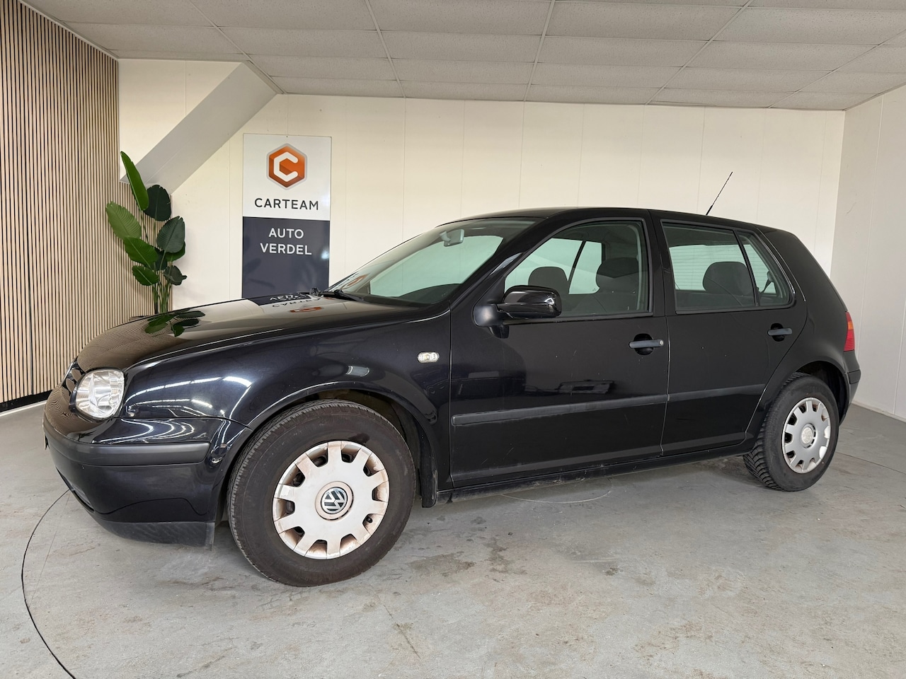 Volkswagen Golf - 1.6-16V Comfortline Airco - AutoWereld.nl