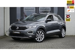 Volkswagen T-Roc - 1.5 TSI Sport AUTOMAAT-ACC-CAMERA-CLIMA-FULL LED-KEYLESS-NAVIGATIE-PANORAMA-VIRTUEEL-VOLLE