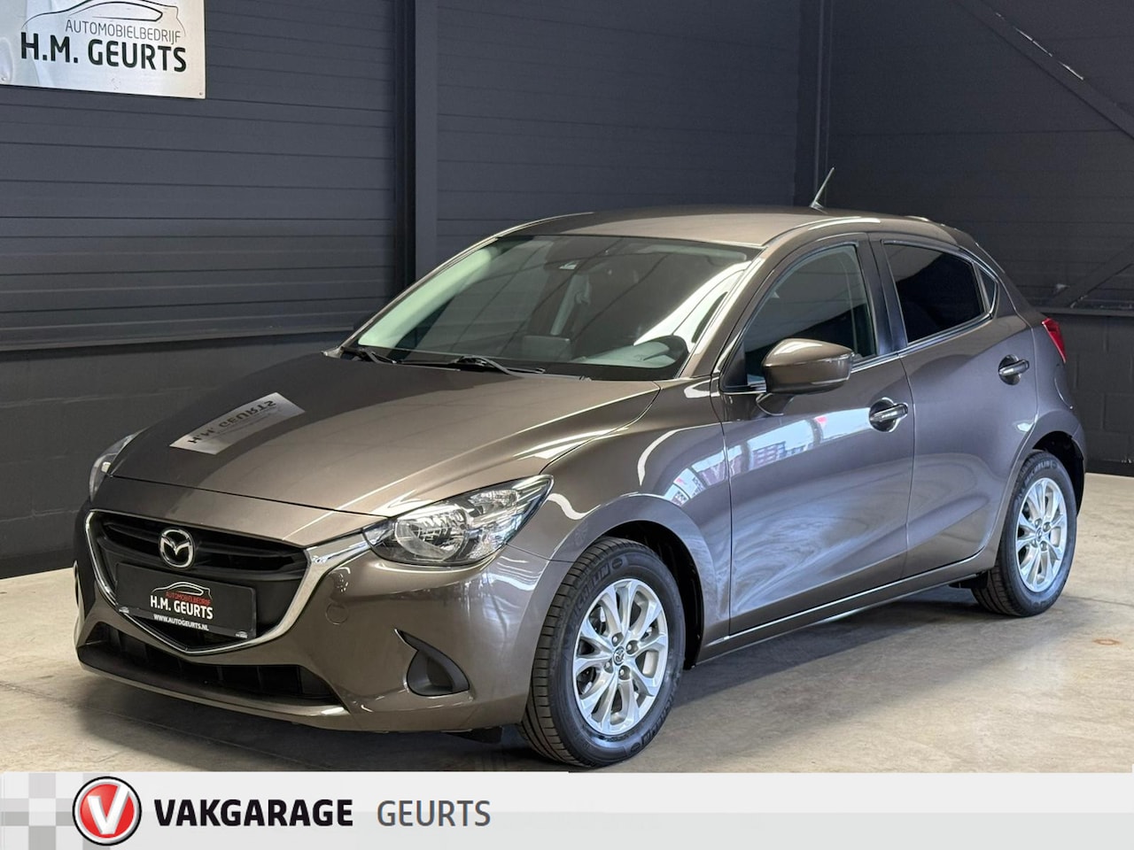 Mazda 2 - 1.5 Skyactive Sport Airco Cruise Navi Lm Velgen Sportief! - AutoWereld.nl