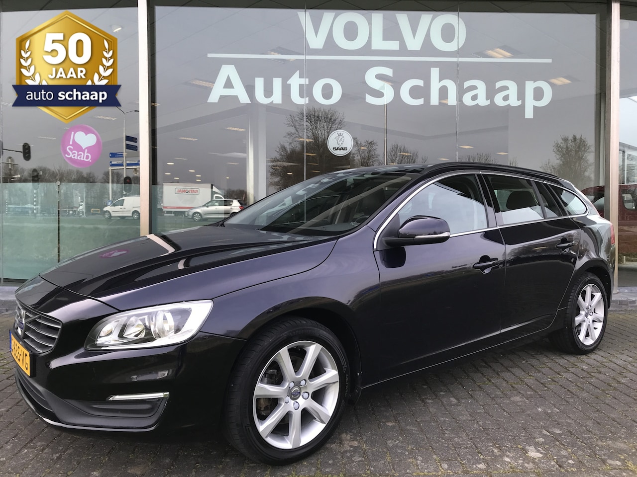 Volvo V60 - 1.5 T2 Summum Automaat | Rijklaar incl garantie | Vaste trekhaak Regensensor Climate contr - AutoWereld.nl
