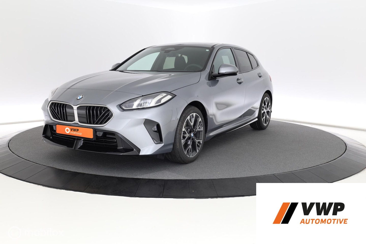 BMW 1-serie - 120 M Sportpak. | Pano | Sportstoel | Alcantara - AutoWereld.nl