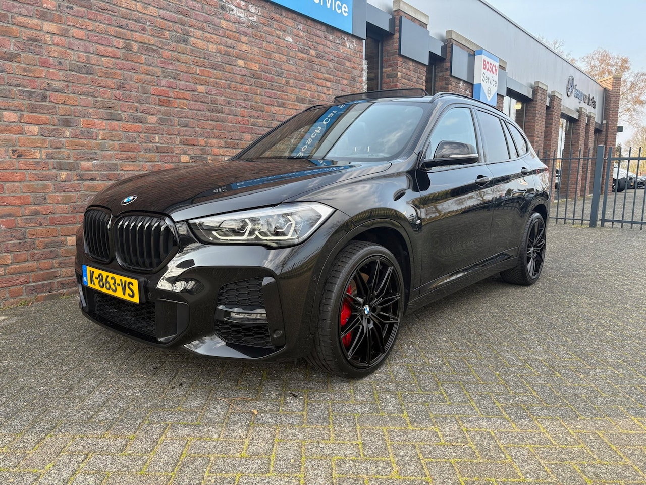 BMW X1 - SDrive20i High Executive|M-Sport|Panoramadak|HeadUp|Trekhaak - AutoWereld.nl