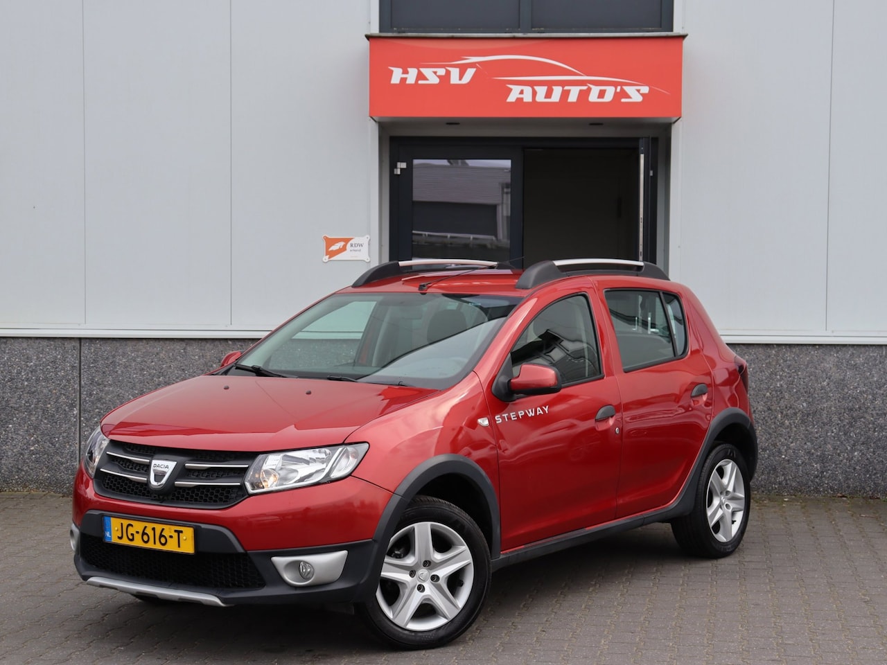 Dacia Sandero Stepway - 0.9 TCe Lauréate navi LM 4-deurs - AutoWereld.nl
