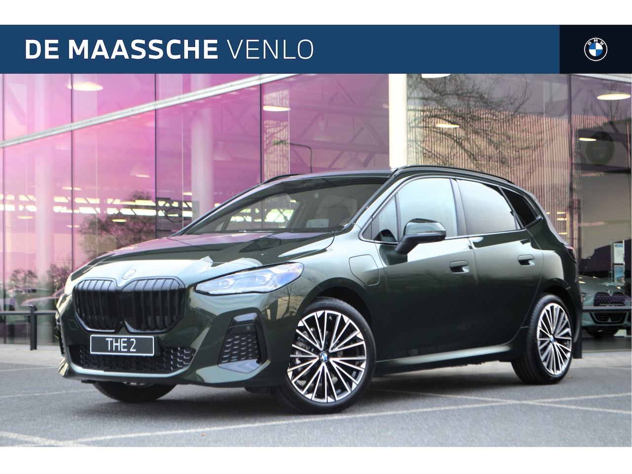 BMW 2-serie Active Tourer - 225e xDrive High Executive M Sport Automaat / Panoramadak / Trekhaak / Sportstoelen / Adap - AutoWereld.nl