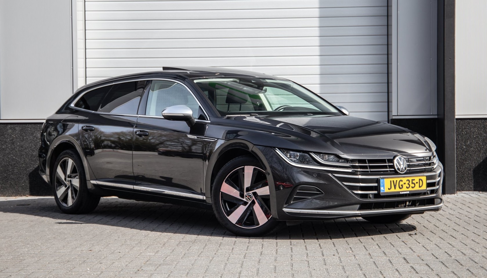 Volkswagen Arteon Shooting Brake - 1.4 TSI eHybrid SOH 99% Elegance Business+ / Panorama / 360 / Carplay - AutoWereld.nl