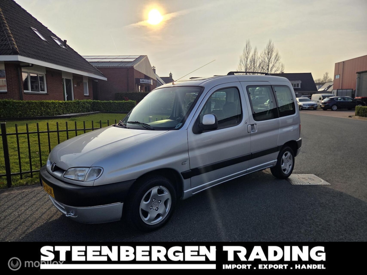 Peugeot Partner MPV - 1.6-16v Combispace AIRCO/APK 23-3-2027 - AutoWereld.nl