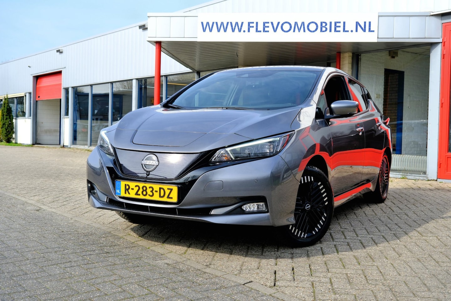 Nissan LEAF - E+ Tekna 62 kWh Long Range Aut. Leder|360Cam|Navi|Clima|LMV - AutoWereld.nl