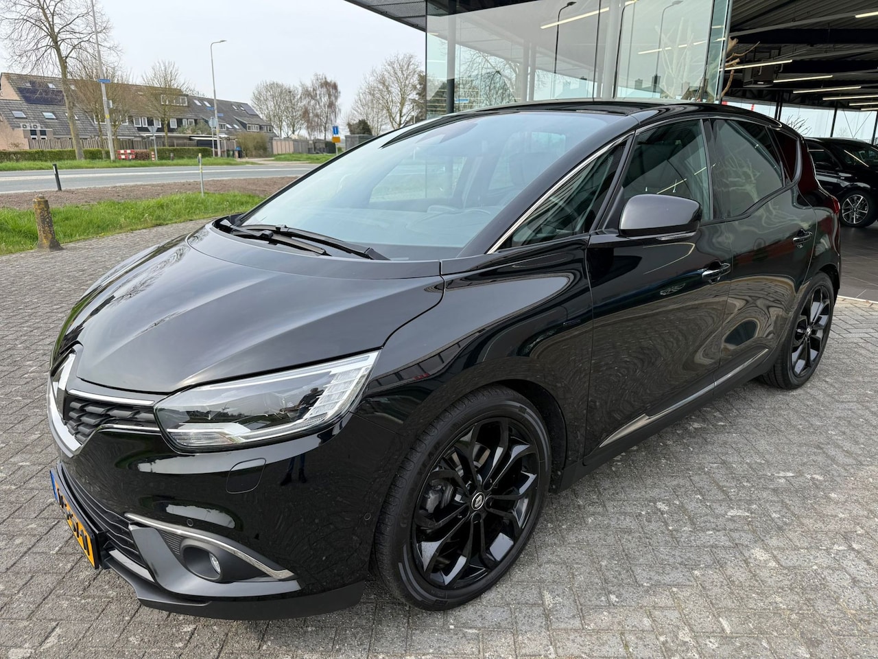 Renault Scénic - 1.3 TCe Bose Black Edition - AutoWereld.nl