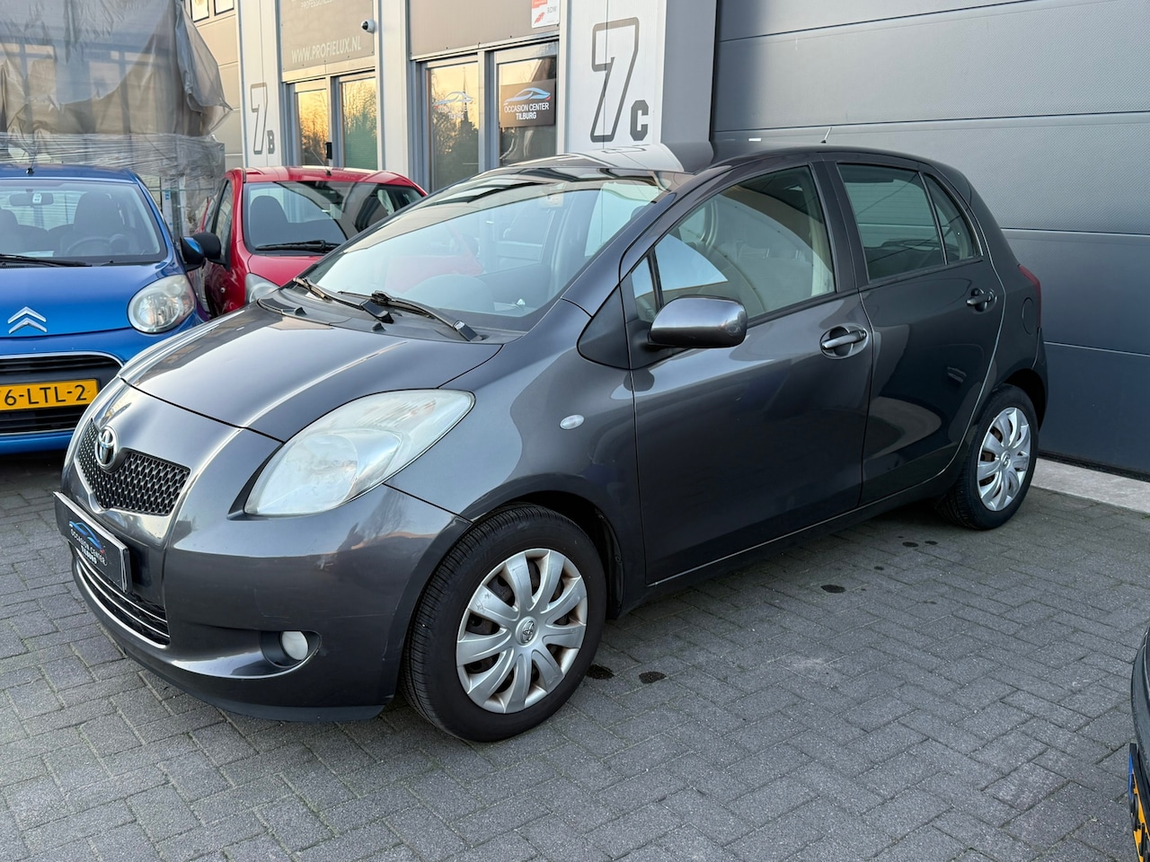 Toyota Yaris - 1.3 AIRCO | ELEKTR PAKKET | CAMERA | NIEUWE APK | - AutoWereld.nl