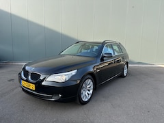 BMW 5-serie Touring - 520i Corp. L. Bns L. CAMERA | PARKEERSENSOREN