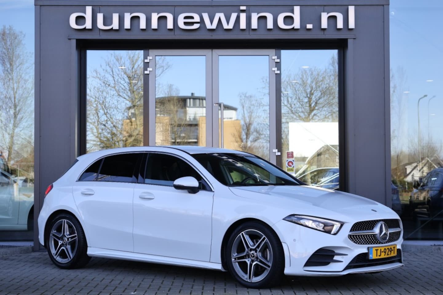 Mercedes-Benz A-klasse - 200 Business Solution AMG Wide screen Trekhaak Camera Carplay - AutoWereld.nl
