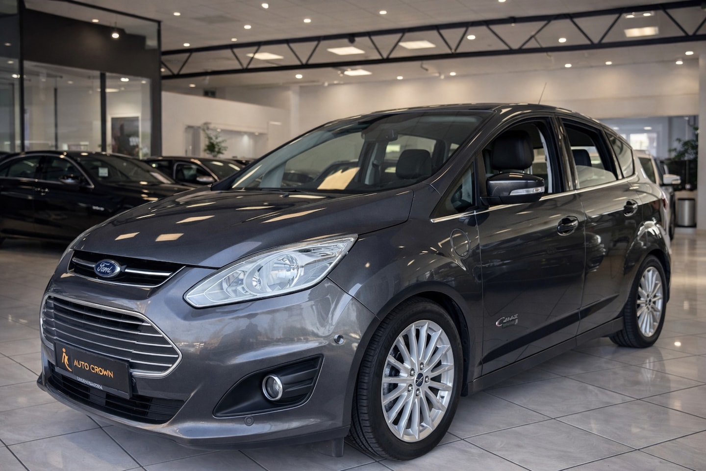 Ford C-Max - 2.0 Plug-in Hybrid Titanium Plus Automaat Pano Leder Full Option - AutoWereld.nl