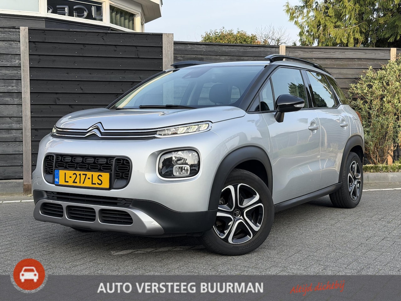 Citroën C3 Aircross - Shine 1.2 PureTech 110PK EAT6 Automaat Achteruitrijcamera, Trekhaak, Stoelverwarming, Appl - AutoWereld.nl