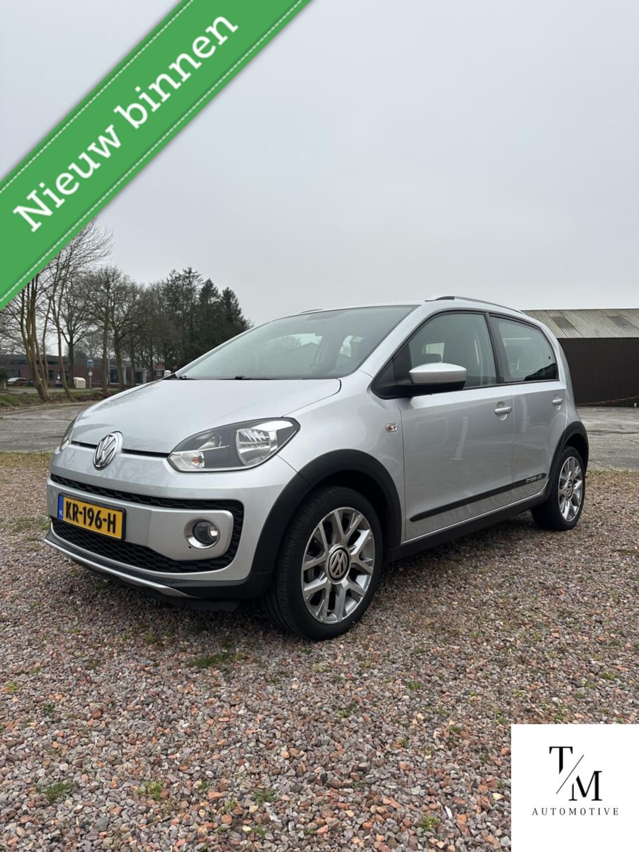 Volkswagen Up! - Cross BlueMotion | Lage km | Navi | Airco - AutoWereld.nl