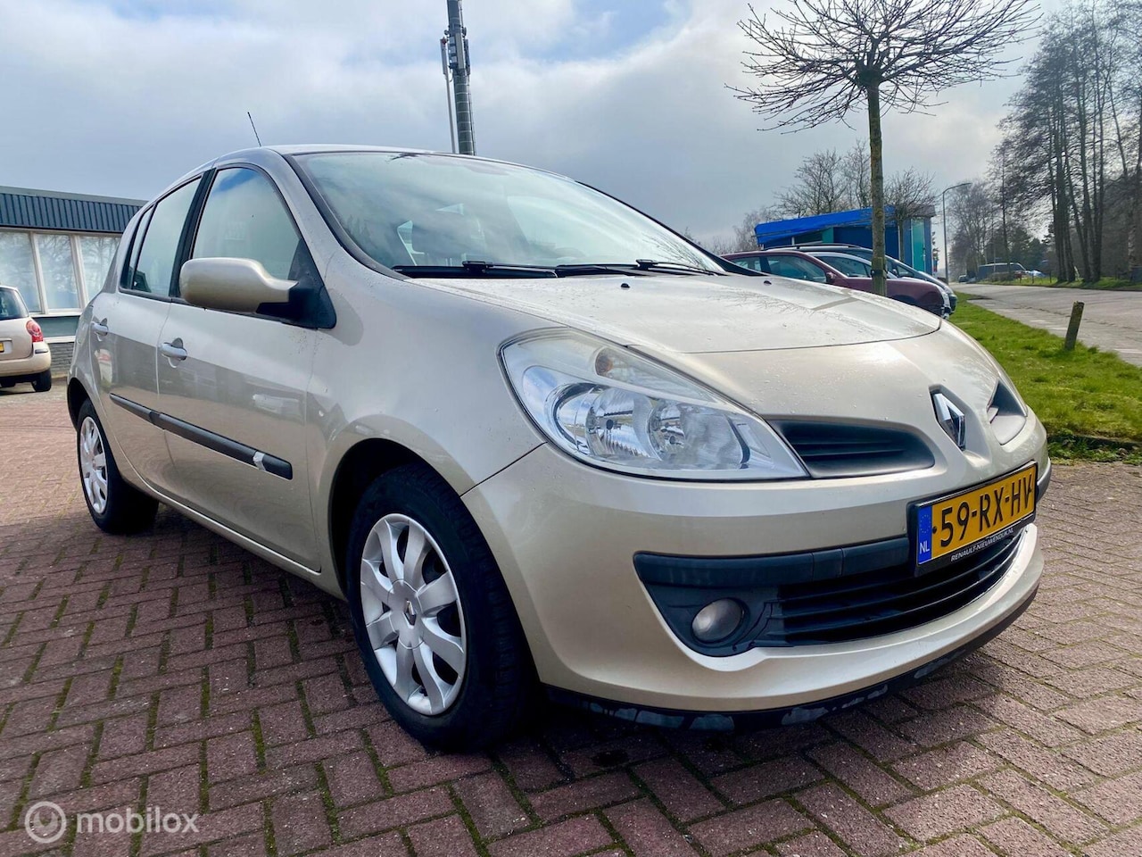 Renault Clio - 1.6-16V Dynamique Luxe 1.6-16V Dynamique Luxe - AutoWereld.nl