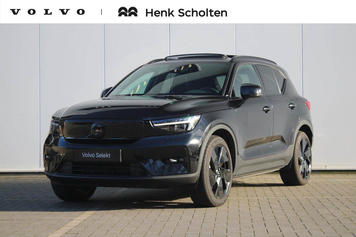 Volvo EX40 - Twin Motor Performance Ultra Black Edition 82 kWh | Panoramisch schuif-/kanteldak | Verwar - AutoWereld.nl