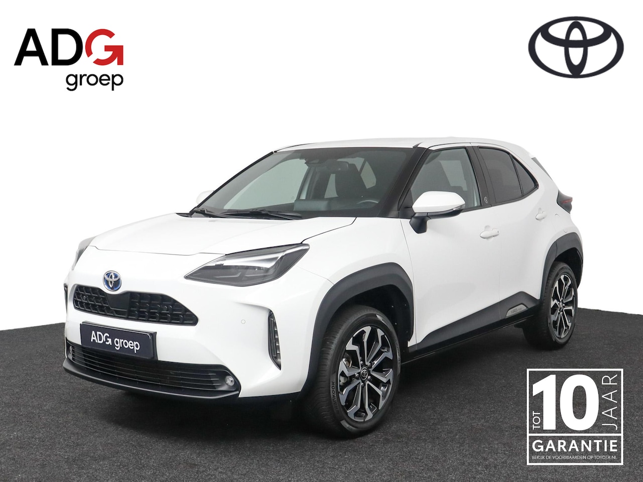 Toyota Yaris Cross - 1.5 Hybrid 115 First Edition | stoel en stuurverwarming | Navigatie | Apple Carplay/Androi - AutoWereld.nl