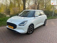 Suzuki Swift - 1.2 Comfort Smart Hybrid 1 Eig. b.j.1-2025, 3300 KM 15"lm, Navi , Camera, PDC