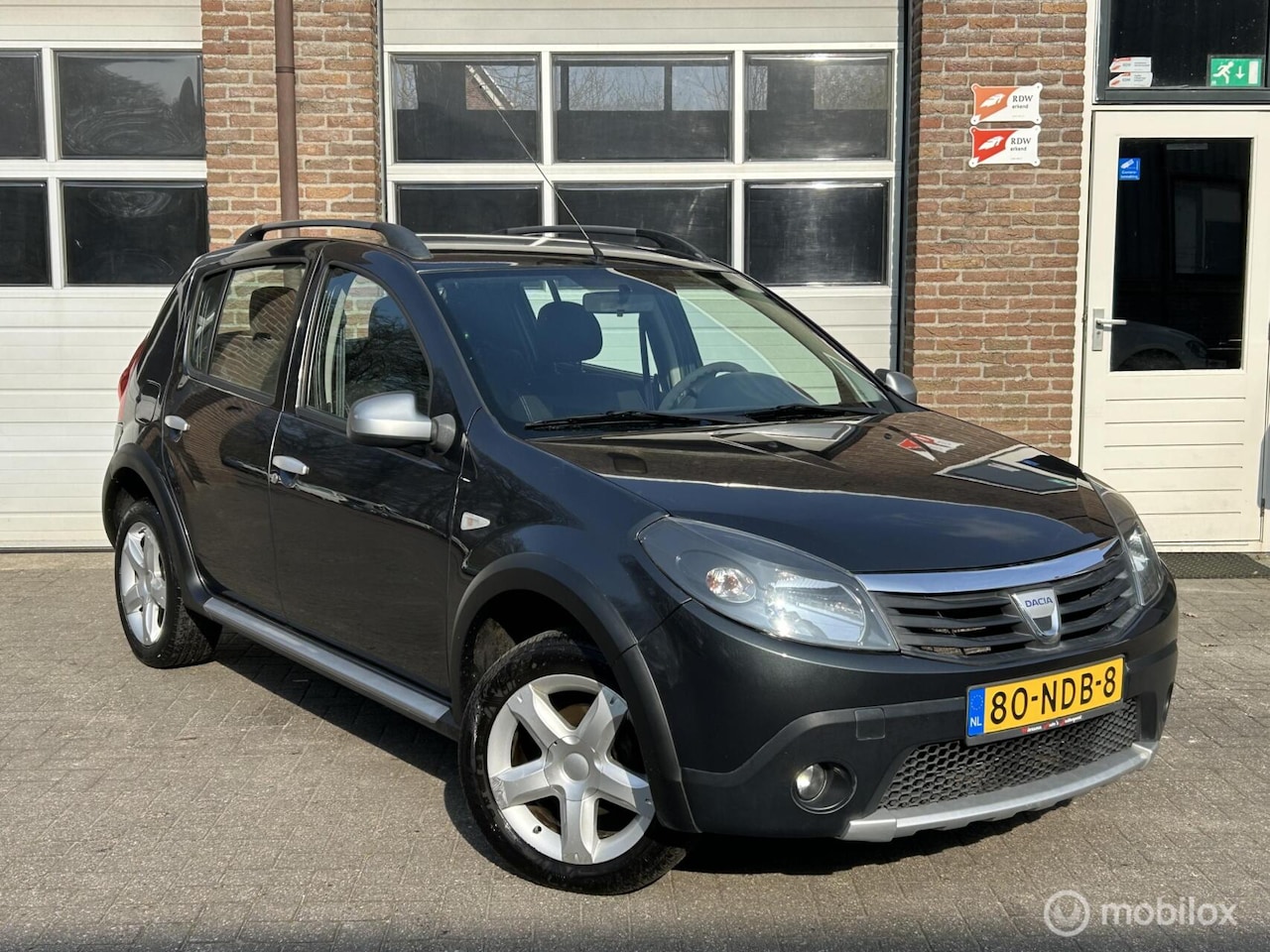 Dacia Sandero Stepway - 1.6 | Airco | Trekhaak | LMV | - AutoWereld.nl
