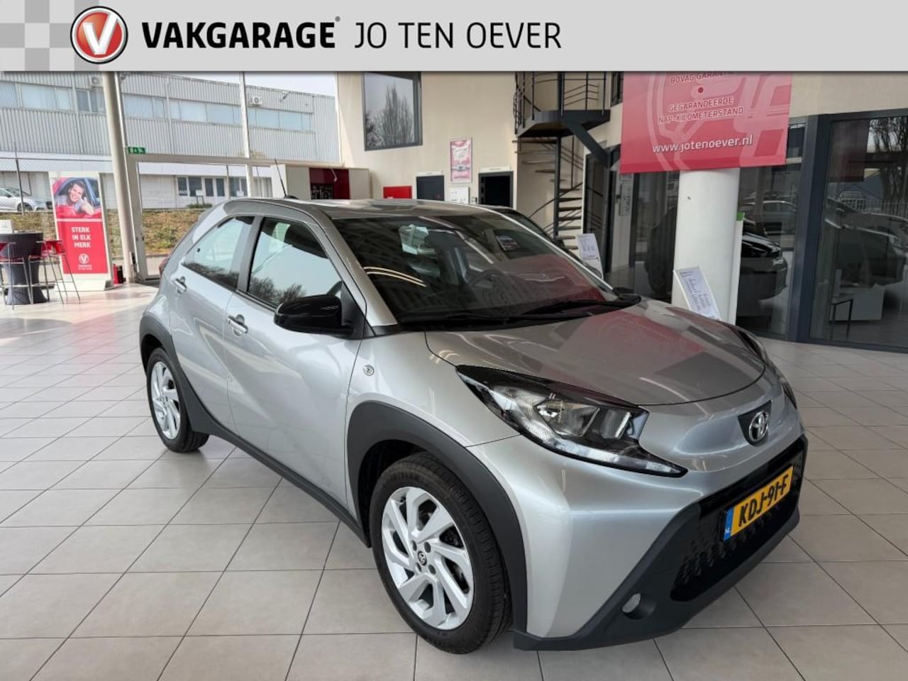 Toyota Aygo X - 1.0 VVT-i MT first 1.0 VVT-I MT FIRST - AutoWereld.nl