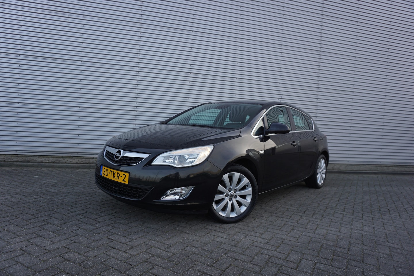 Opel Astra - 1.4 Turbo Cosmo Airco / Cruise / Parkeers. / Elektr. ramen / Trekhaak / Lm velgen / NAP - AutoWereld.nl