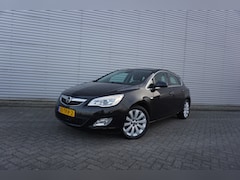 Opel Astra - 1.4 Turbo Cosmo Airco / Cruise / Parkeers. / Elektr. ramen / Trekhaak / Lm velgen / NAP