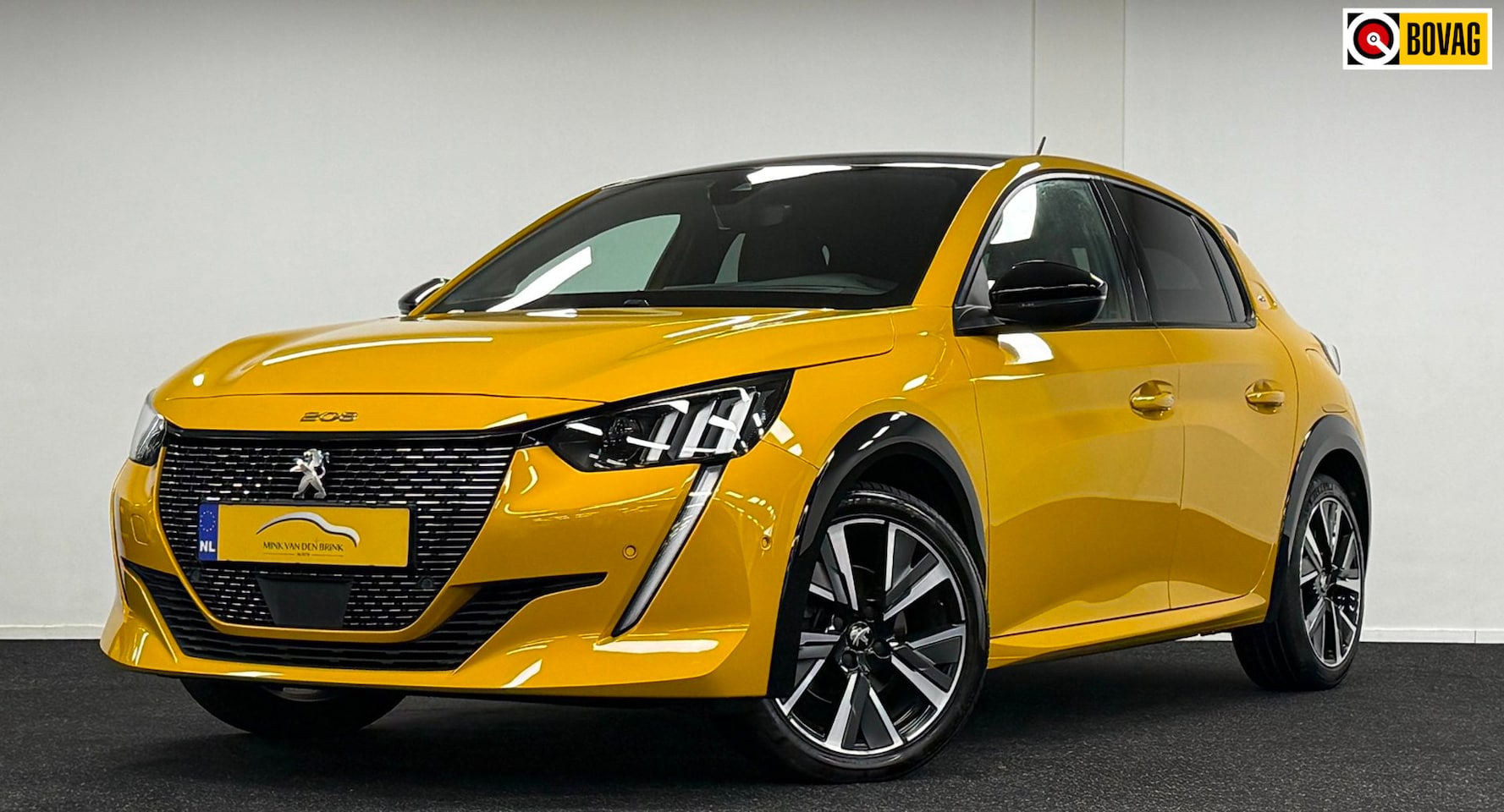 Peugeot 208 - 1.2 PureTech GT*DealerOh*Automaat*Navi*Camera*Carplay*DigiDisplay - AutoWereld.nl