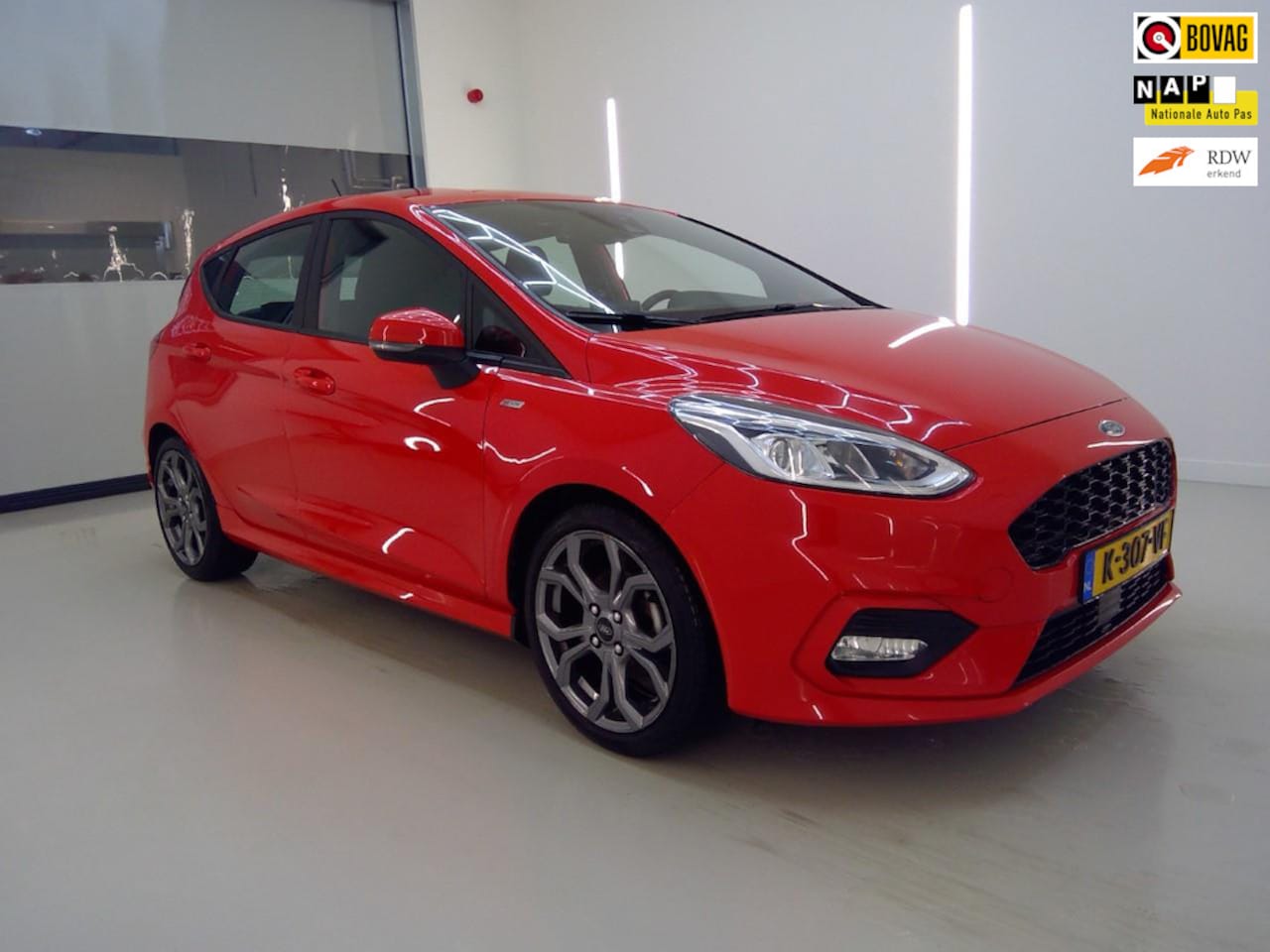 Ford Fiesta - 1.0 EcoBoost 125 PK Hybrid ST-Line X+Led+navigatie+17"lmv +Parkeer-Hulp= SUPER PRIJS - AutoWereld.nl