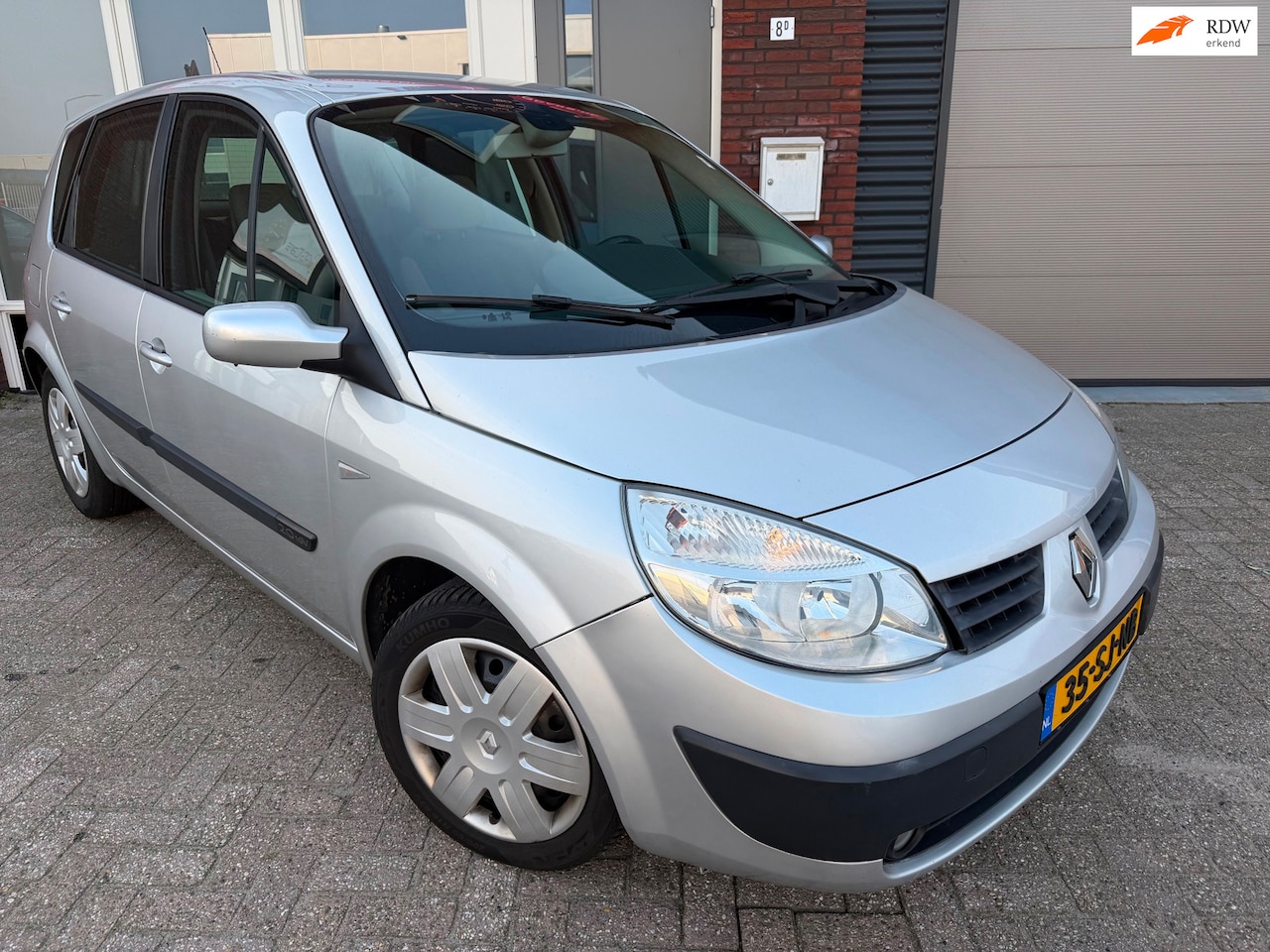 Renault Scénic - 2.0-16V Expression Luxe / Clima / PDC / Cruise / AUT / NAP - AutoWereld.nl