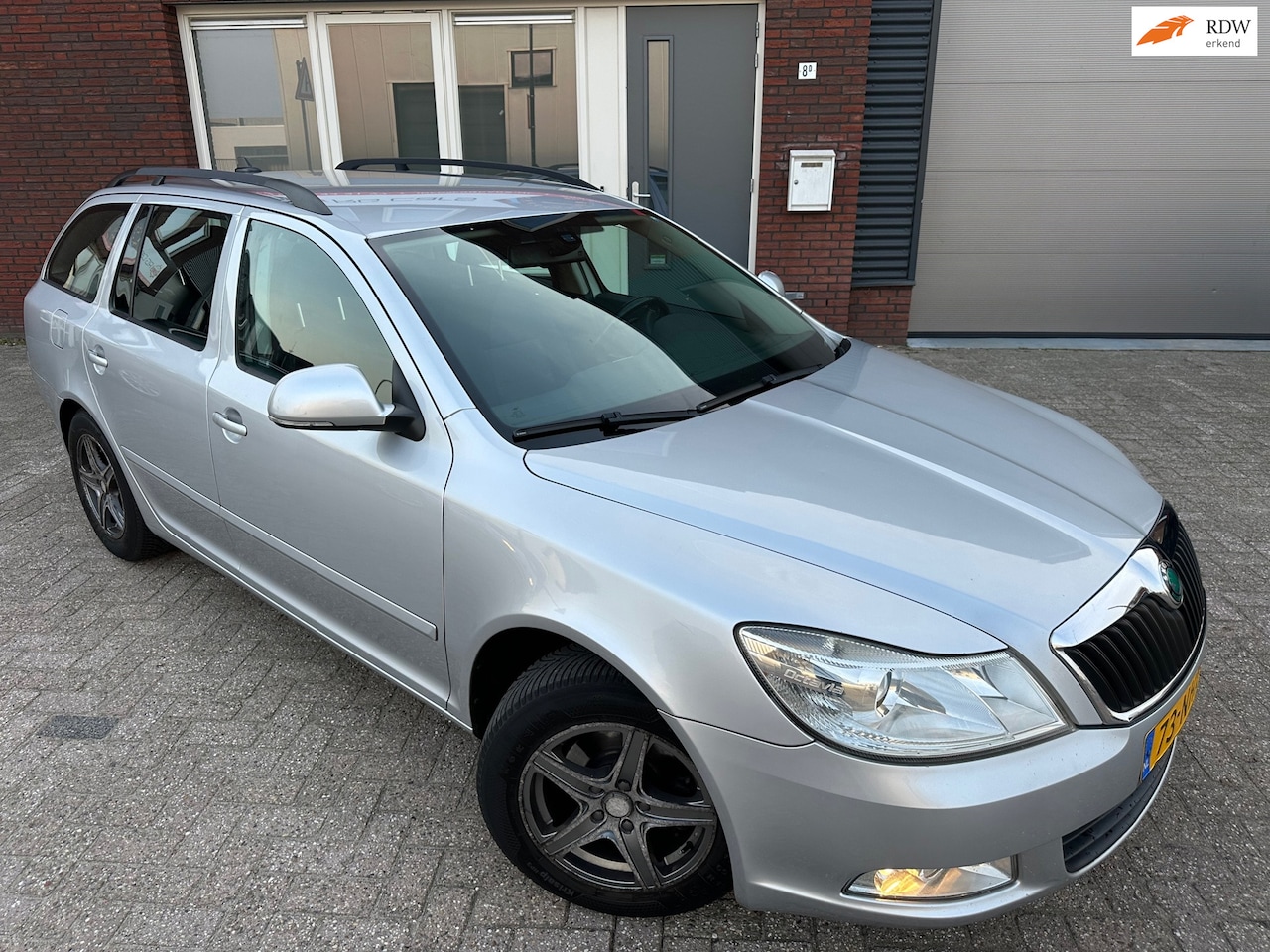 Skoda Octavia Combi - 1.6 TDI Ambition Business Line 1.6 TDI Ambition Business Line / Navi / PDC / DSG / NAP - AutoWereld.nl