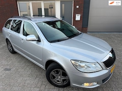 Skoda Octavia Combi - 1.6 TDI Ambition Business Line / Navi / PDC / DSG / NAP