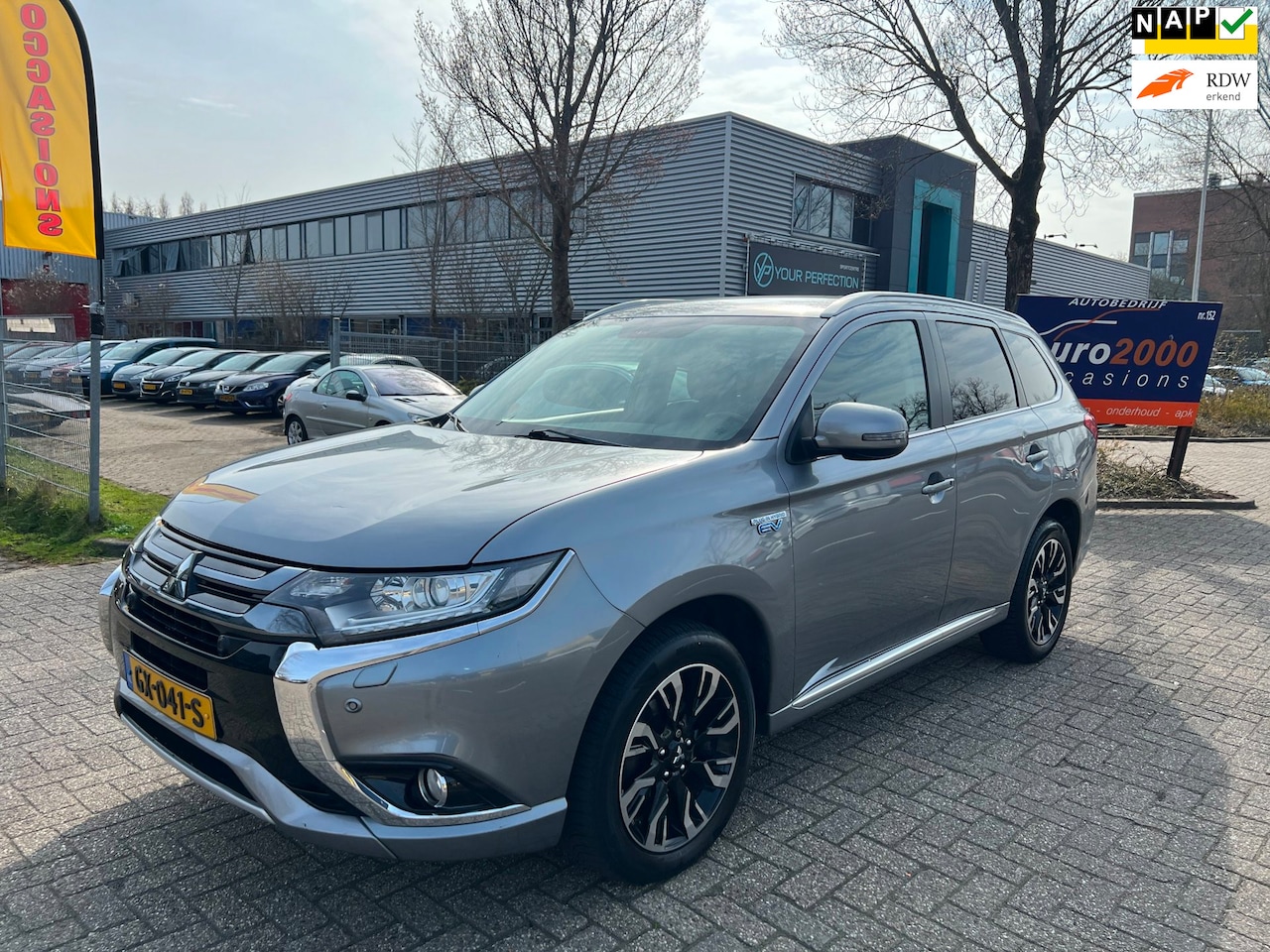 Mitsubishi Outlander - 2.0 PHEV Executive Edition - LUXE - NAP ! - AutoWereld.nl