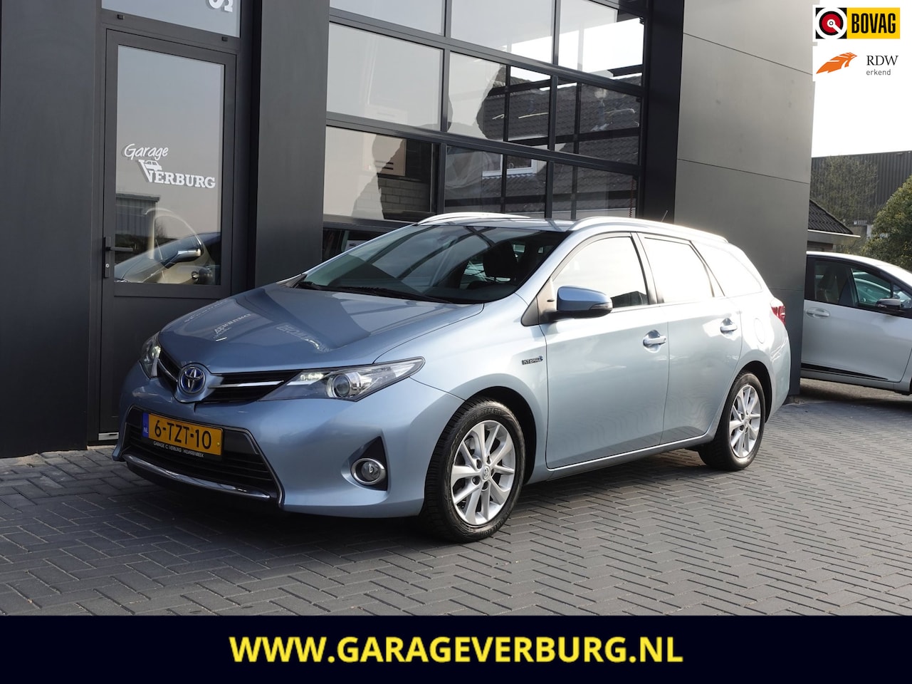 Toyota Auris Touring Sports - 1.8 Hybrid Dynamic (Camera,Keyless,Cruise,Spiegels elek,inklapbaar) - AutoWereld.nl
