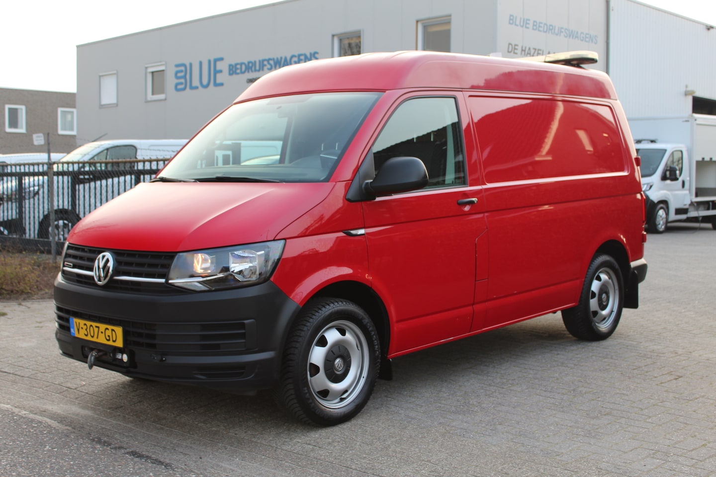Volkswagen Transporter - T6 2.0 TDI 150PK Euro6 4Motion L1H2 4x4 4WD ✓ 3-zits ✓ Lier ✓ Sperdiff. - AutoWereld.nl