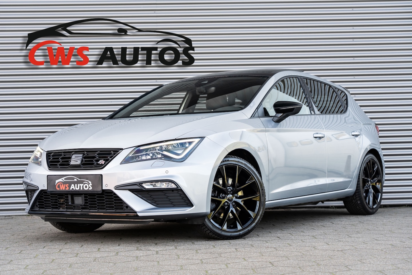 SEAT Leon - 1.5 TSI FR Ultimate Edition Black DCC*VIRTUAL*KEYLESS*PANO*ACC*LANE - AutoWereld.nl