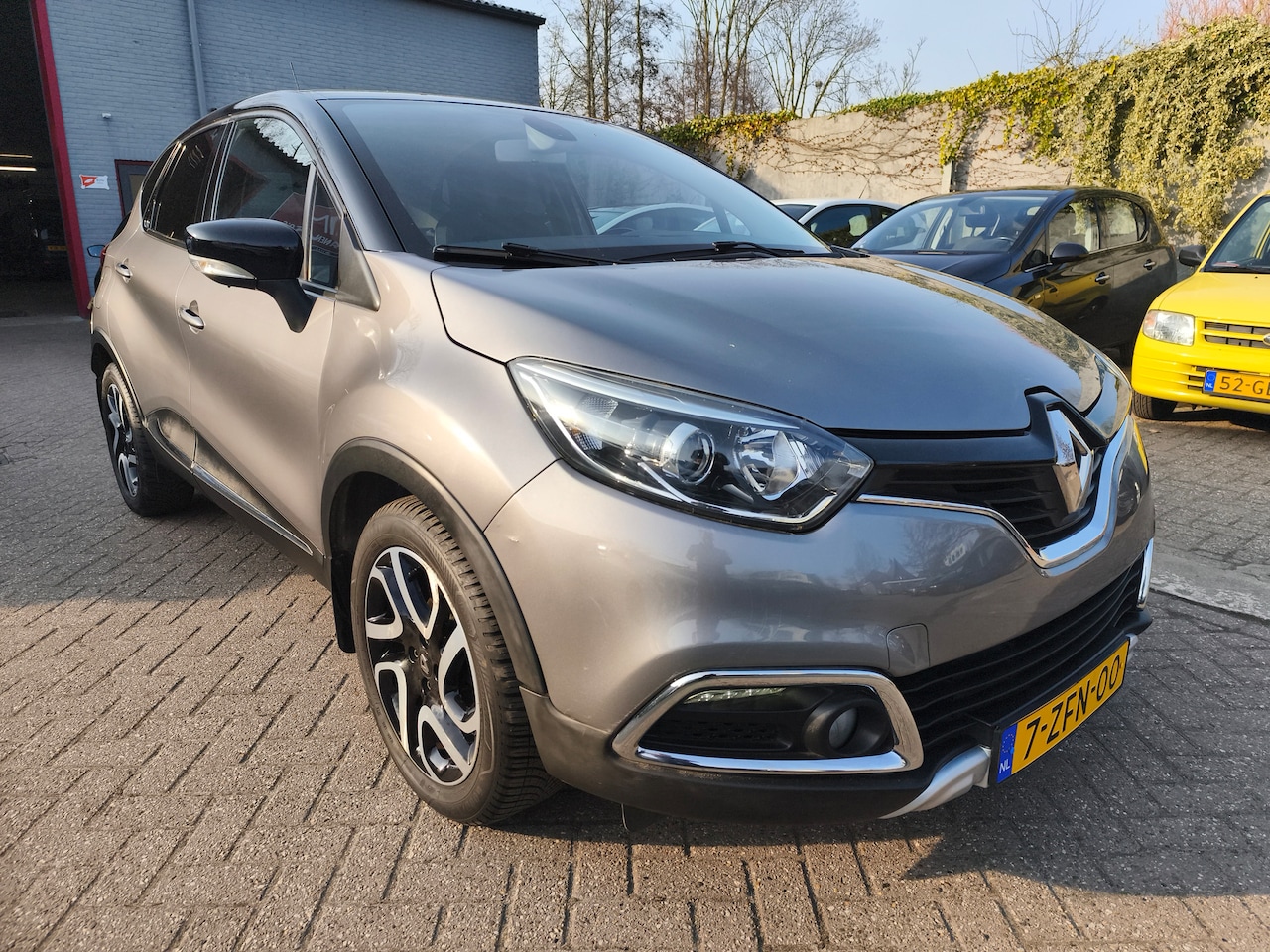 Renault Captur - 0.9 TCe 90 Helly Hansen, trekhaak - AutoWereld.nl