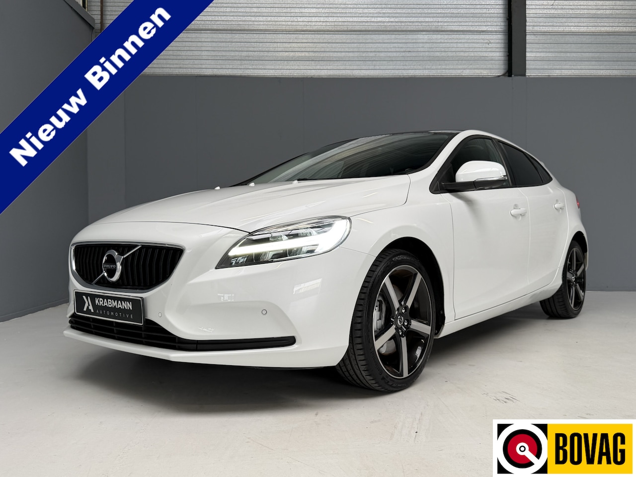 Volvo V40 - 1.5 T3 Polar+ Sport Pano|Leder|Automaat| - AutoWereld.nl