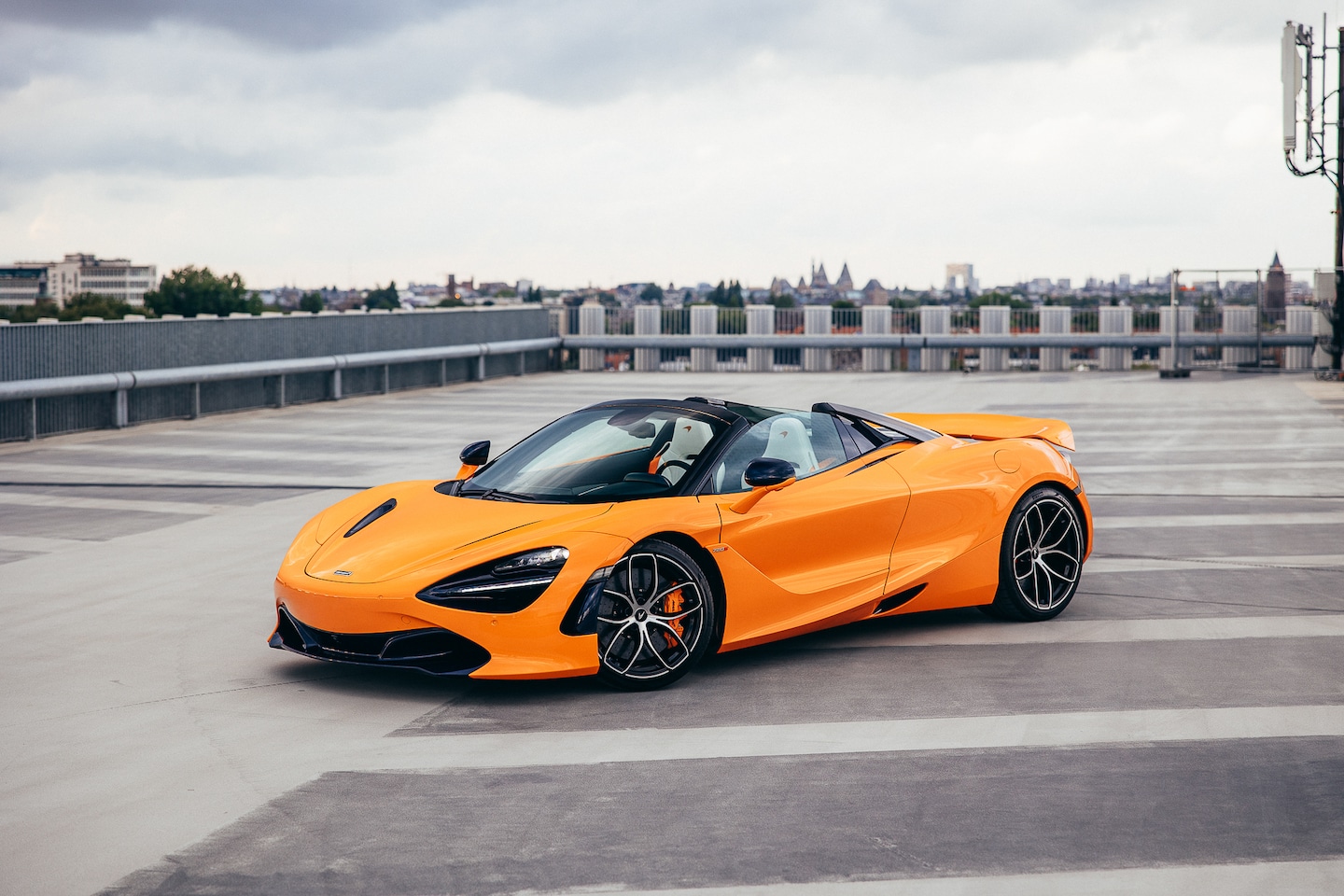 McLaren 720S Spider - 4.0 V8 Performance Spider | MSO | Carbon | Lift | - AutoWereld.nl
