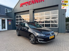 Volkswagen Golf - 1.4 TSI GTE / Pano / Keyless / Discovery Pro / Top Auto