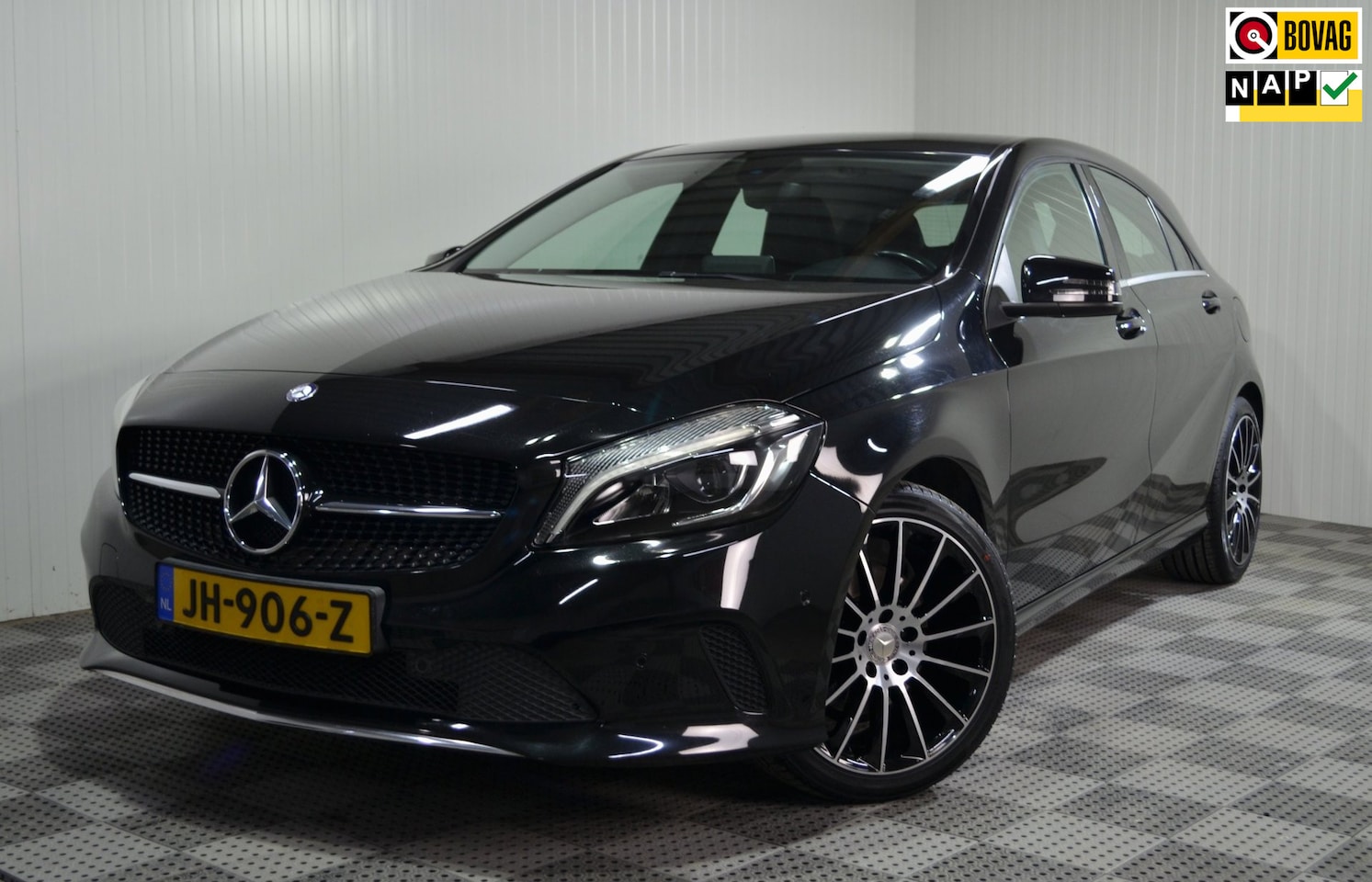 Mercedes-Benz A-klasse - 160 Ambition / Pdc / Navi. / 1 eigenaar / NL auto - AutoWereld.nl