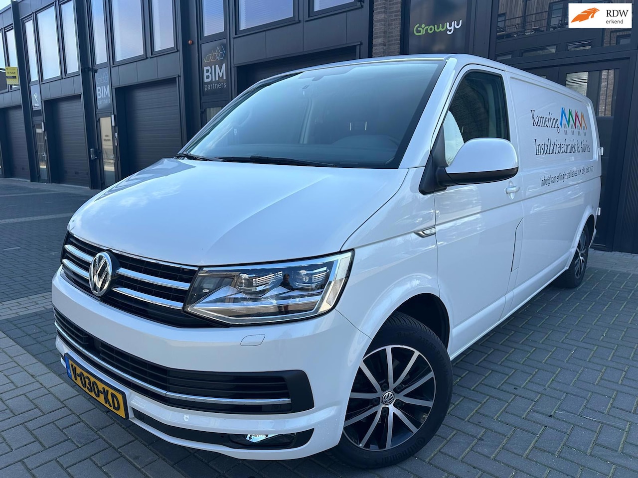 Volkswagen Transporter - 2.0 TDI L2H1 DC Highline- Led- Bomvol! - AutoWereld.nl