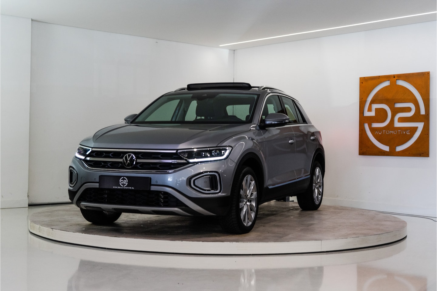 Volkswagen T-Roc - 1.5 TSI Style 150PK Facelift | Pano | LED | Stoel&Stuur verw. | Carplay | Camera | 12 MND - AutoWereld.nl