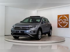 Volkswagen T-Roc - 1.5 TSI Style 150PK Facelift | Pano | LED | Stoel&Stuur verw. | Carplay | Camera | 12 MND