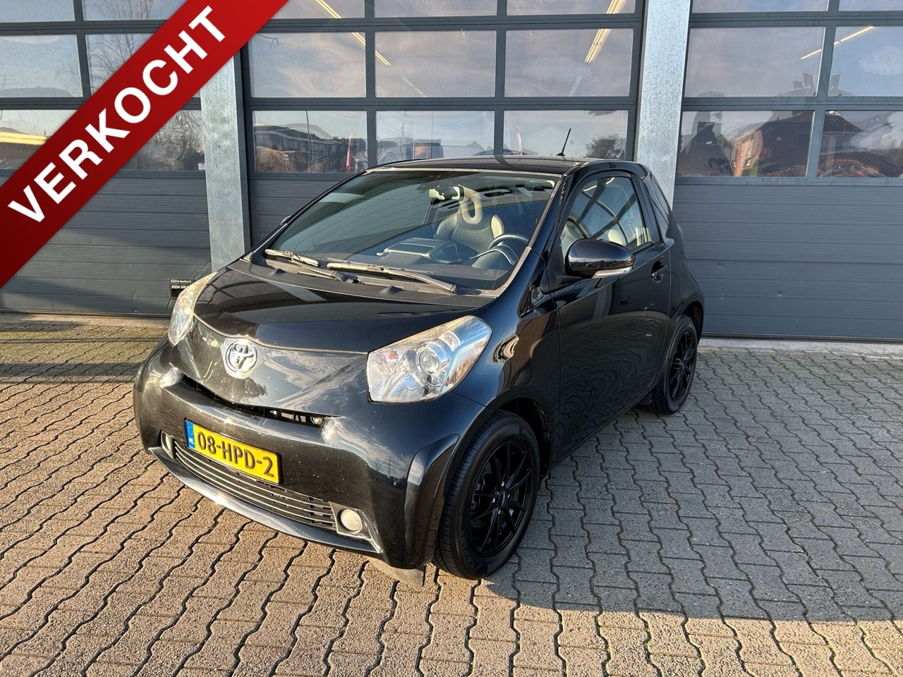 Toyota iQ - 1.0 VVTi Aspiration 1.0 VVT-i 68pk Aspiration - AutoWereld.nl